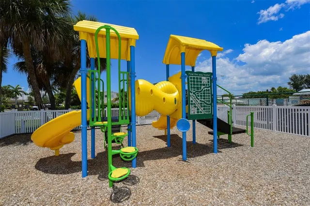 $10,000 | 614 Gladstone Lane, Holmes Beach, FL 34217