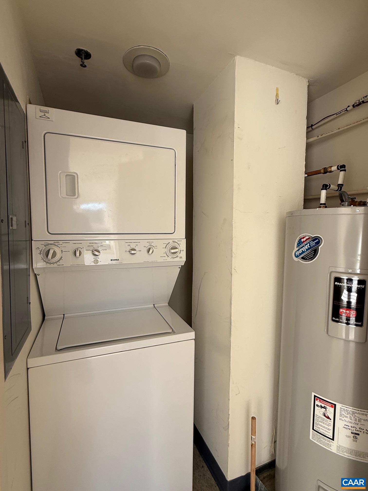 250 West Main Street, Unit 402 Charlottesville, VA 22902 - Photo 20 of 28