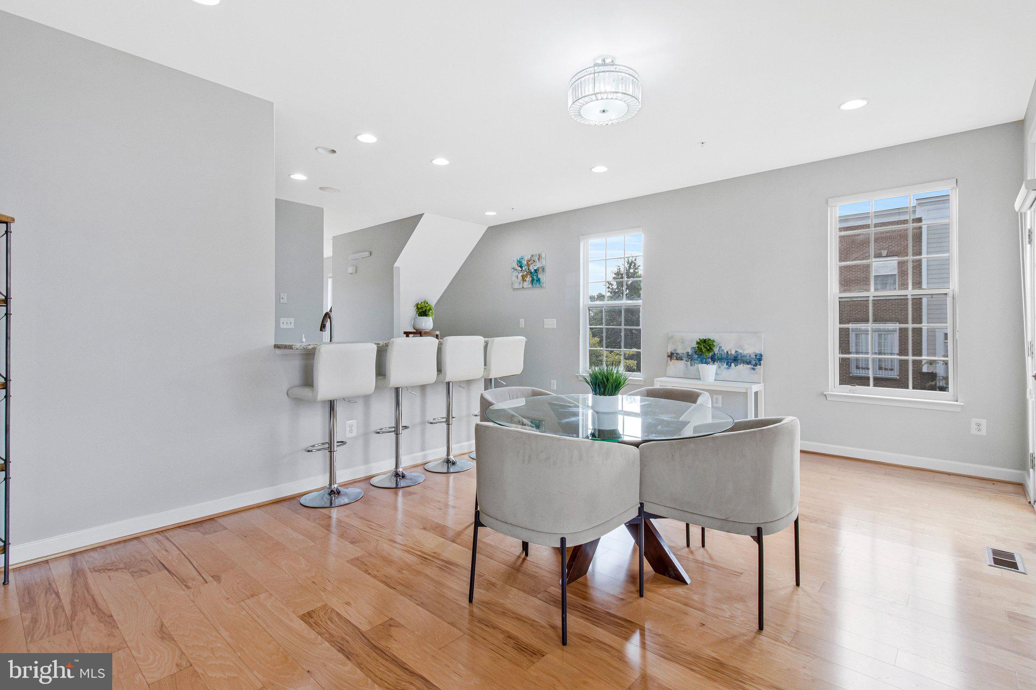 11718 Leesborough Circle Silver Spring, MD 20902 - Photo 13 of 40 Dining room