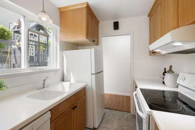 $2,768,000 | 1111 Laguna Avenue, Burlingame, CA 94010