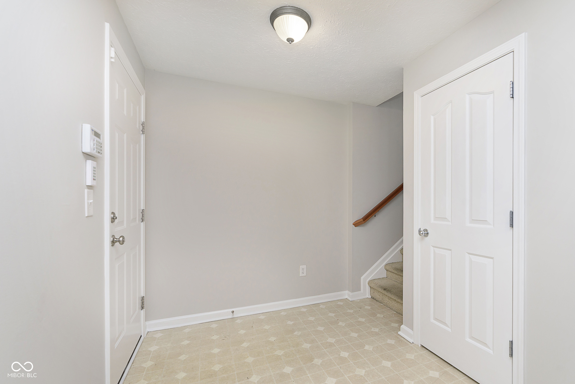 8333 Clayhurst Drive Indianapolis, IN 46278 - Photo 8 of 31