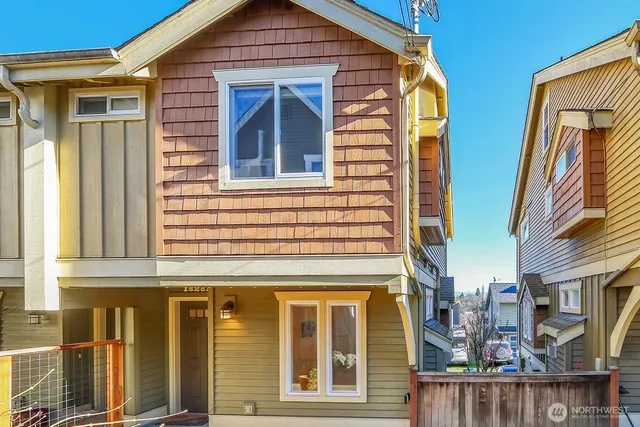 $4,000 | 1828 25th Avenue, Unit A, Seattle, WA 98122