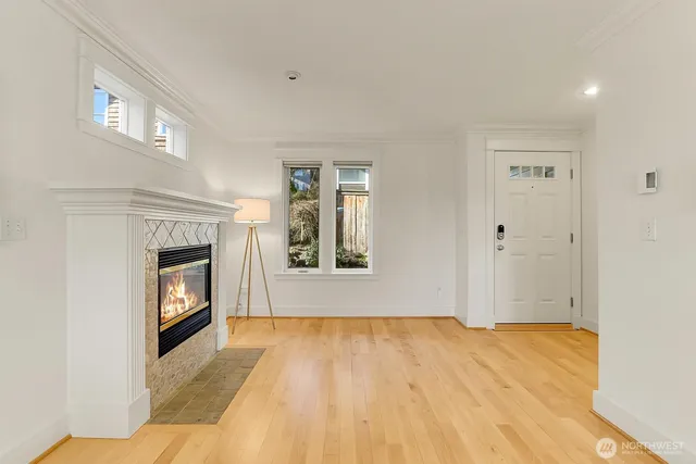 $4,000 | 1828 25th Avenue, Unit A, Seattle, WA 98122