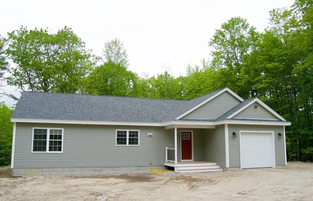 71 Lewiston Road Gray, ME 04039 - Photo 1 of 21 Photo