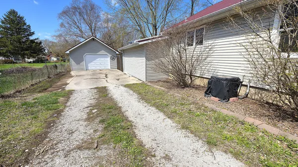$144,900 | 918 North Farnham Street, Galesburg, IL 61401