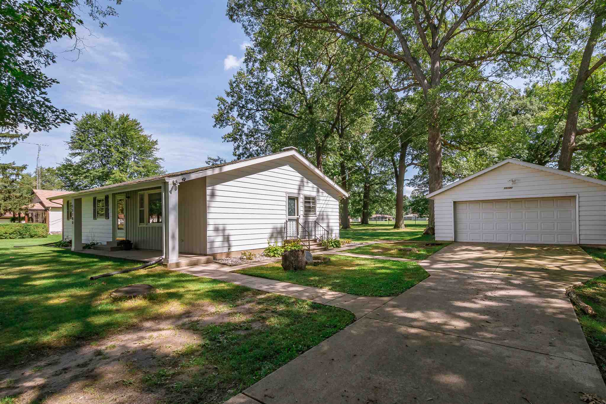 55180 Butternut Road South Bend, IN 46628 - Photo 3 of 26