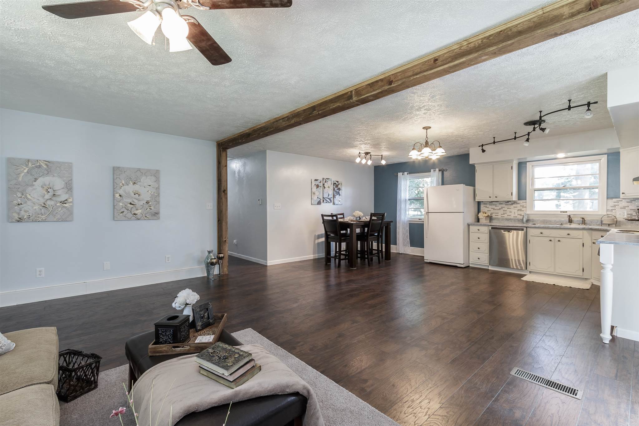 55180 Butternut Road South Bend, IN 46628 - Photo 7 of 26