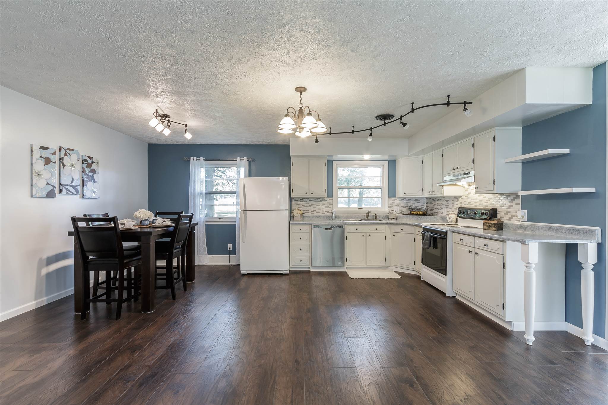 55180 Butternut Road South Bend, IN 46628 - Photo 8 of 26