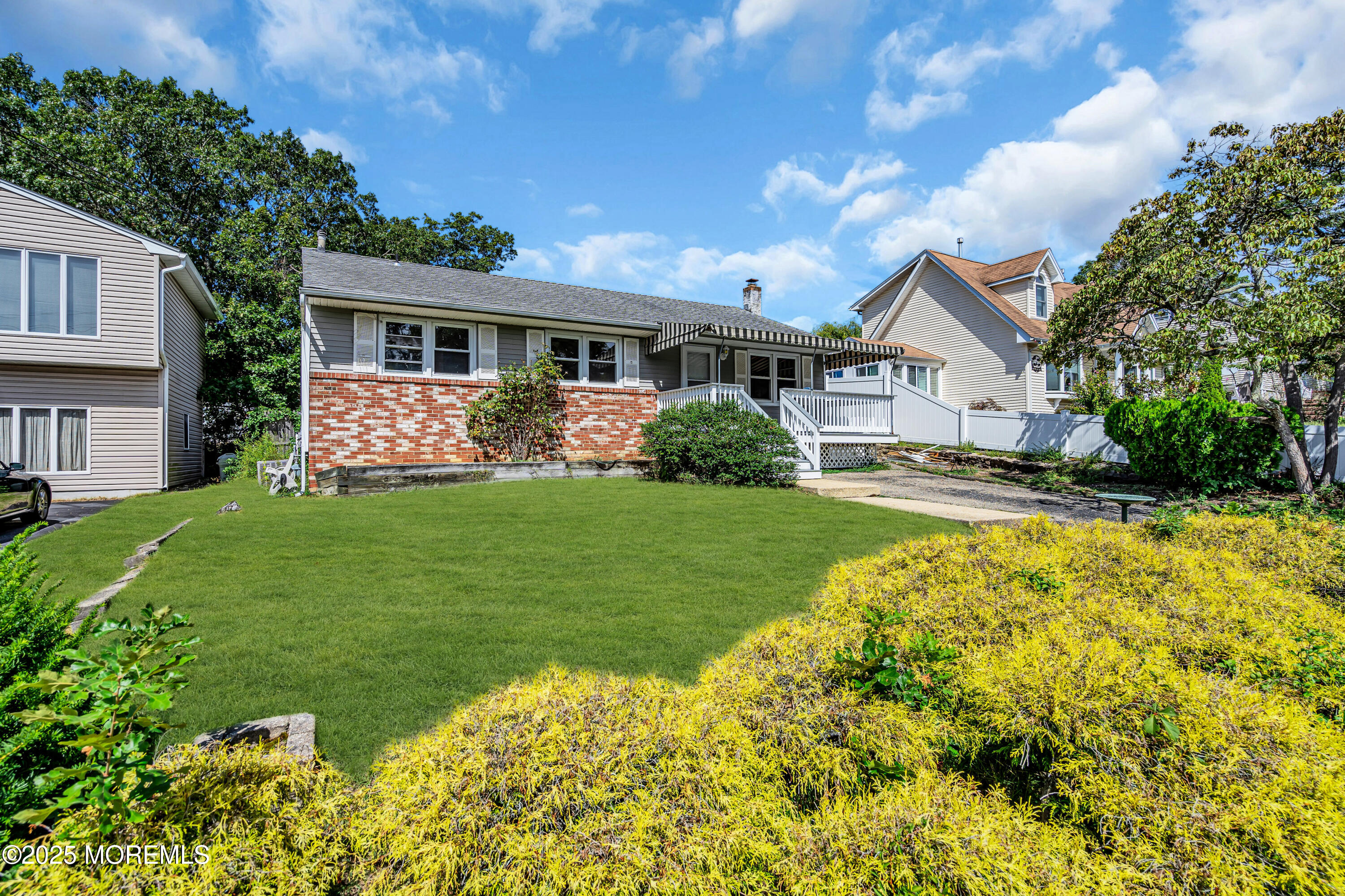 531 Oak Terrace Point Pleasant, NJ 08742 - Photo 2 of 25 002_dsc03633-1_930