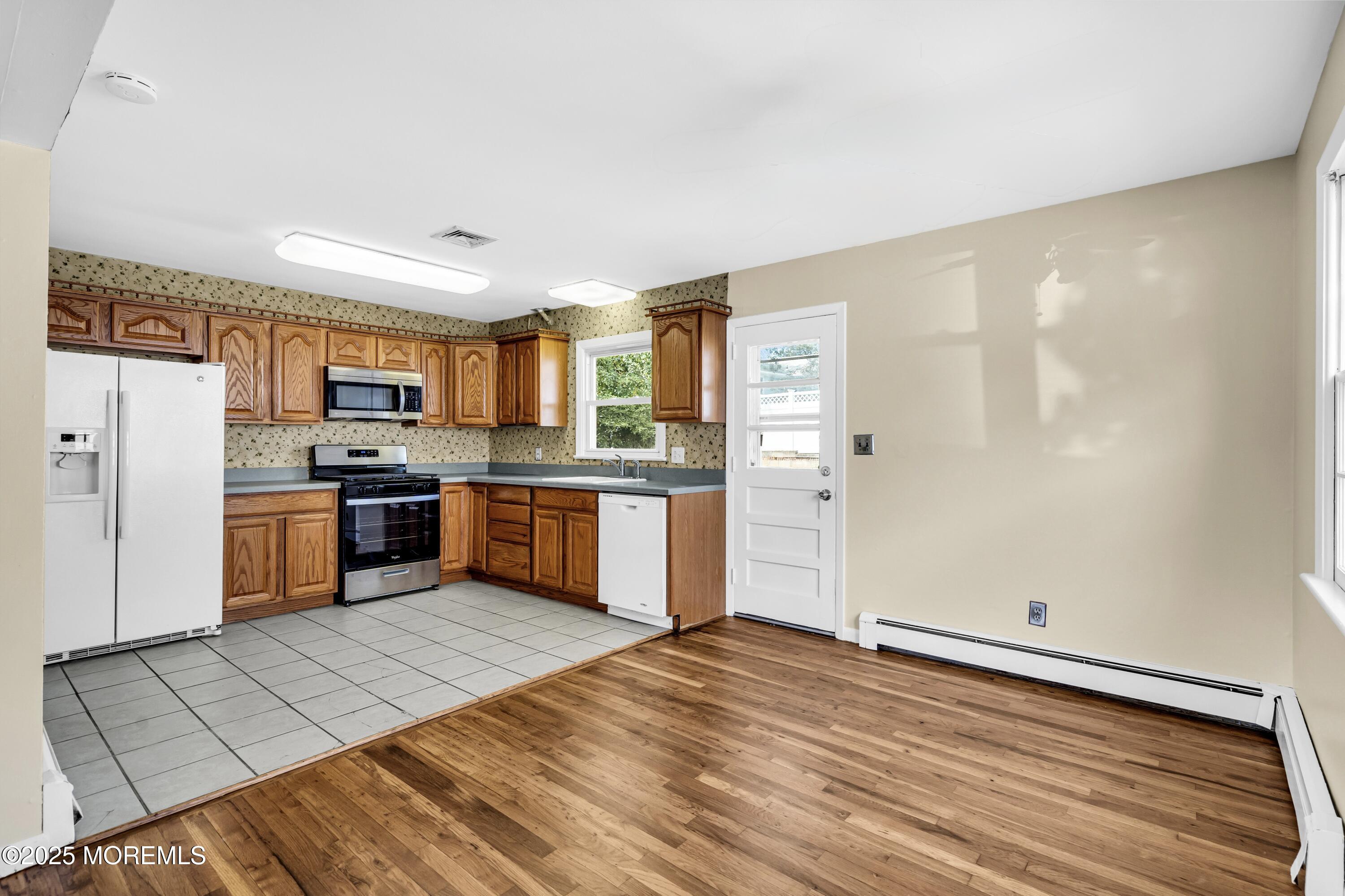531 Oak Terrace Point Pleasant, NJ 08742 - Photo 5 of 25 IMG_2310