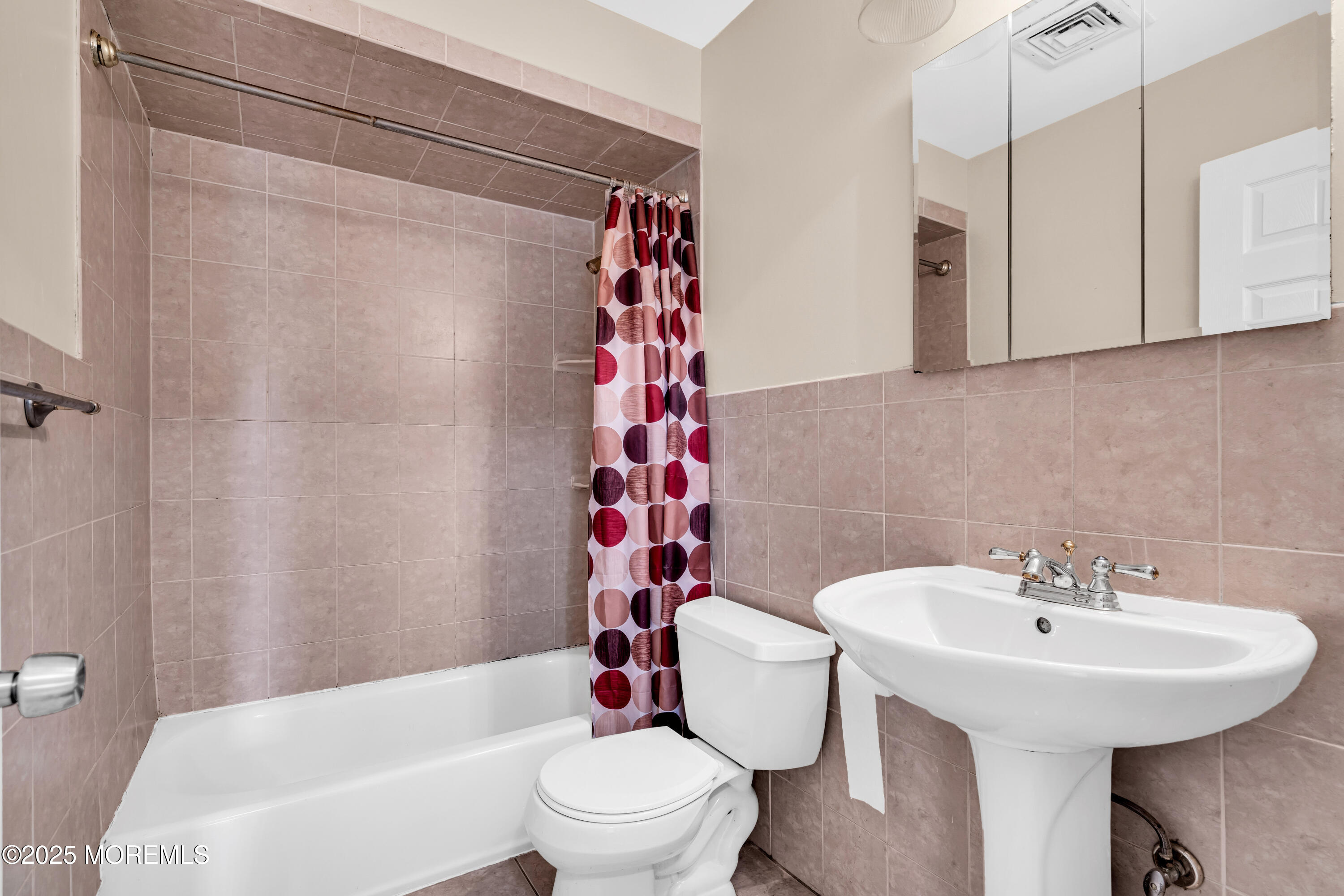 531 Oak Terrace Point Pleasant, NJ 08742 - Photo 10 of 25 014_dsc03558_344