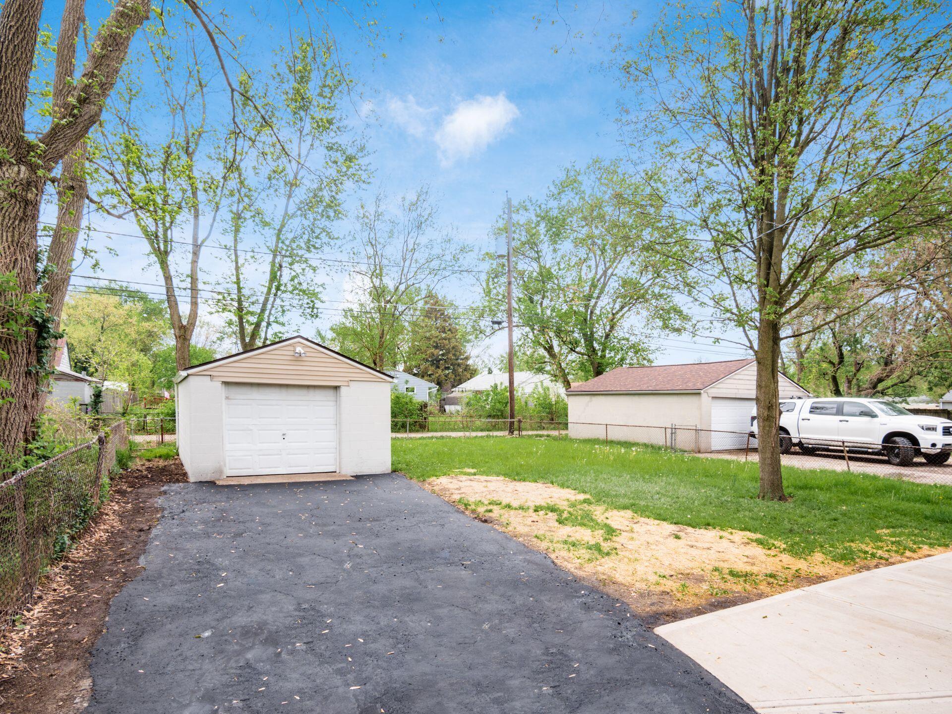 2085 Ferris Road Columbus, OH 43224 - Photo 24 of 26 023_b595_N 2085 Ferris Rd 050