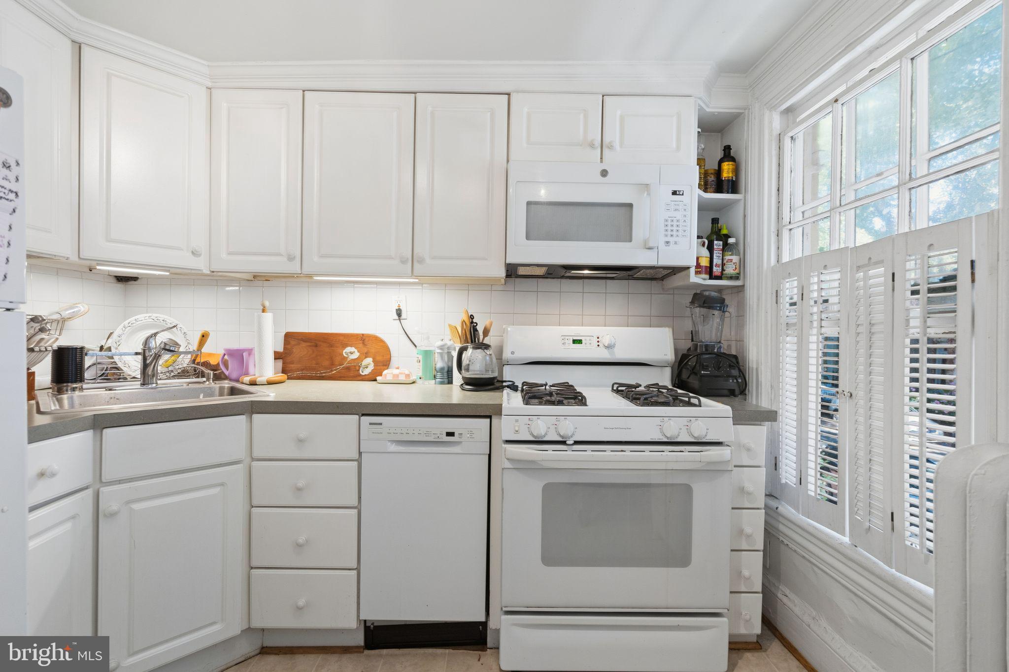 3267 Prospect Street Northwest Washington, DC 20007 - Photo 12 of 42 Kitchen