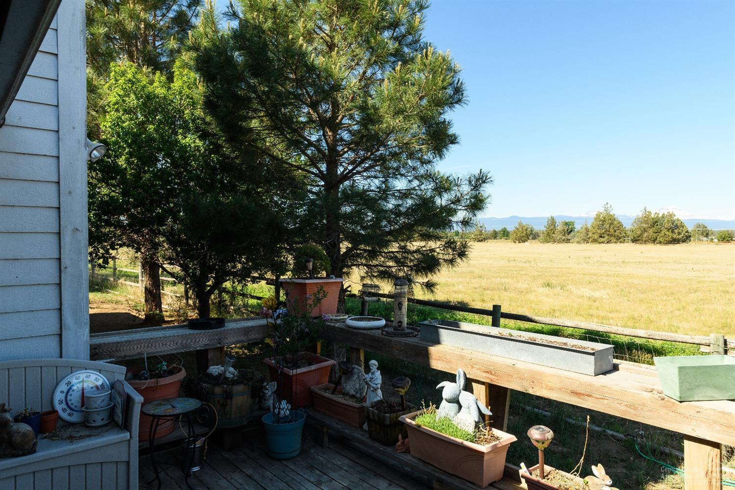 20250 Marsh Road Bend, OR 97703 - Photo 15 of 24 Additional Photo