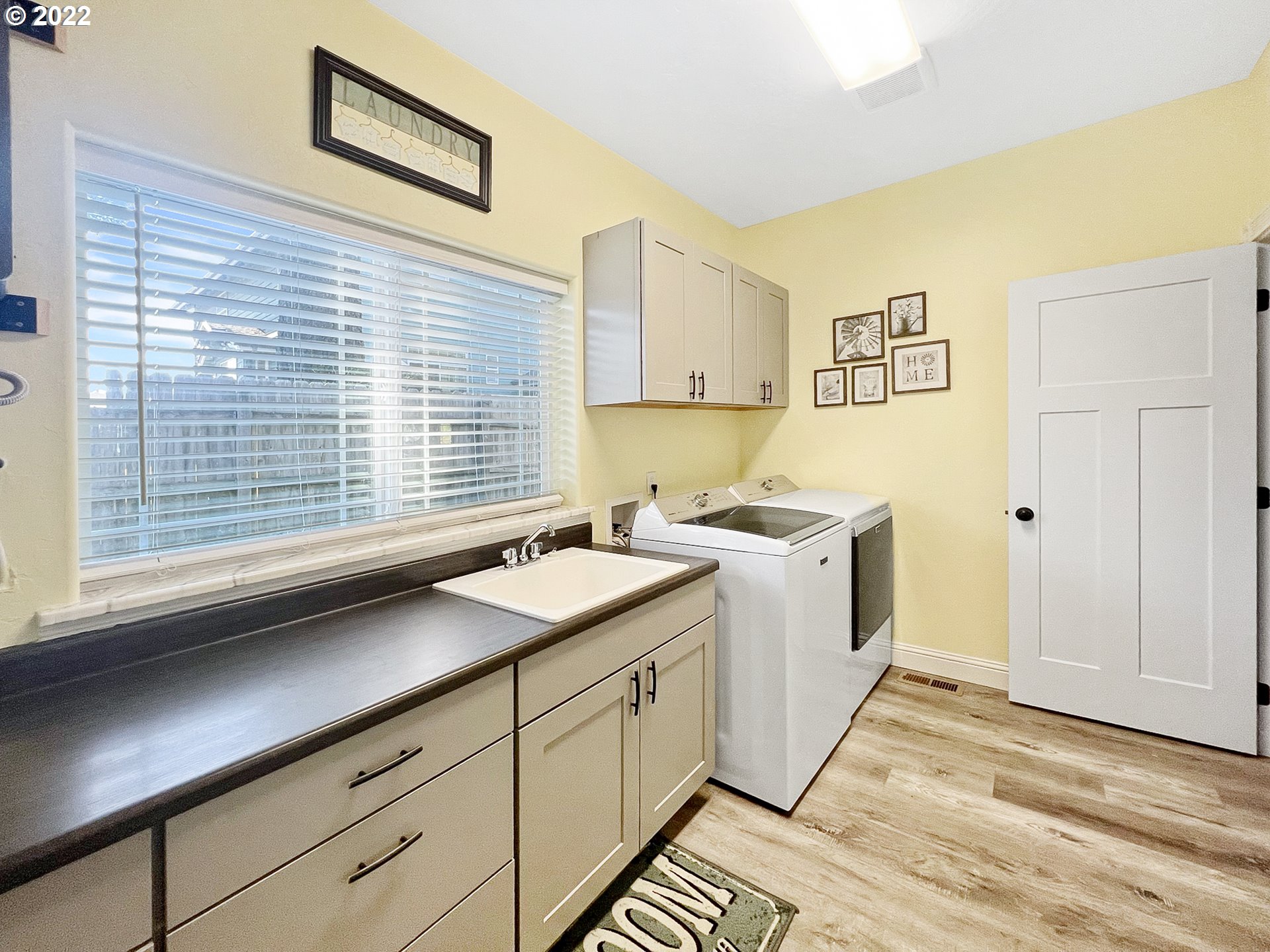 1007 Ruth Lane Brookings, OR 97415 - Photo 17 of 32 Gallery Image 17