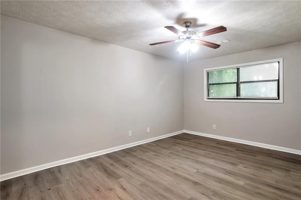 5577 Whittondale Road Lithonia, GA 30058 - Photo 10 of 24