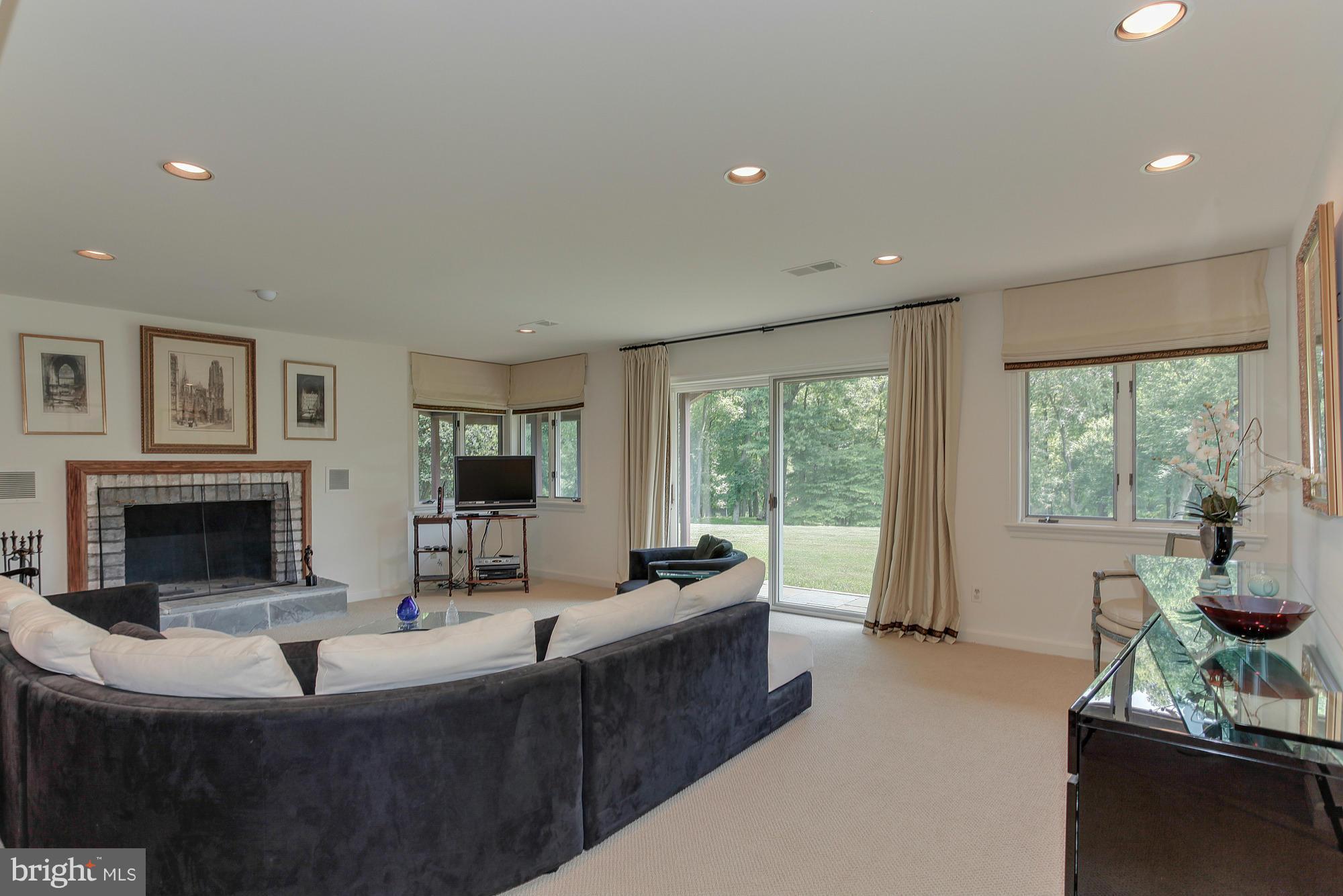 488 River Bend Road Great Falls, VA 22066 - Photo 16 of 29 Recreation Room