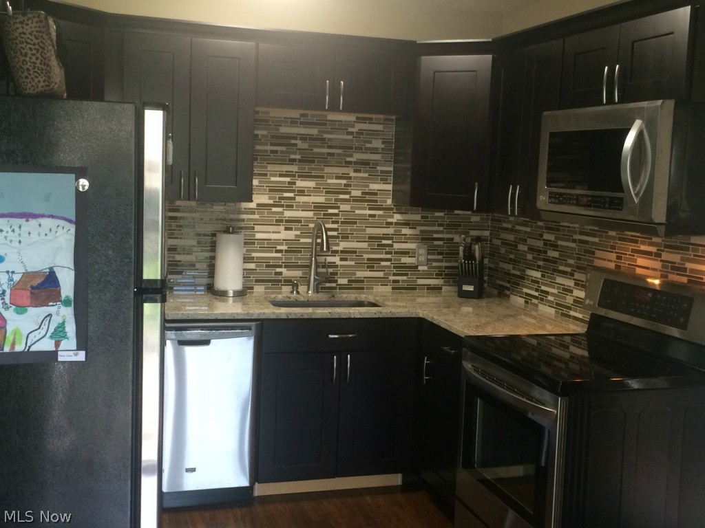 13322 Forest Road Burton, OH 44021 - Photo 10 of 20