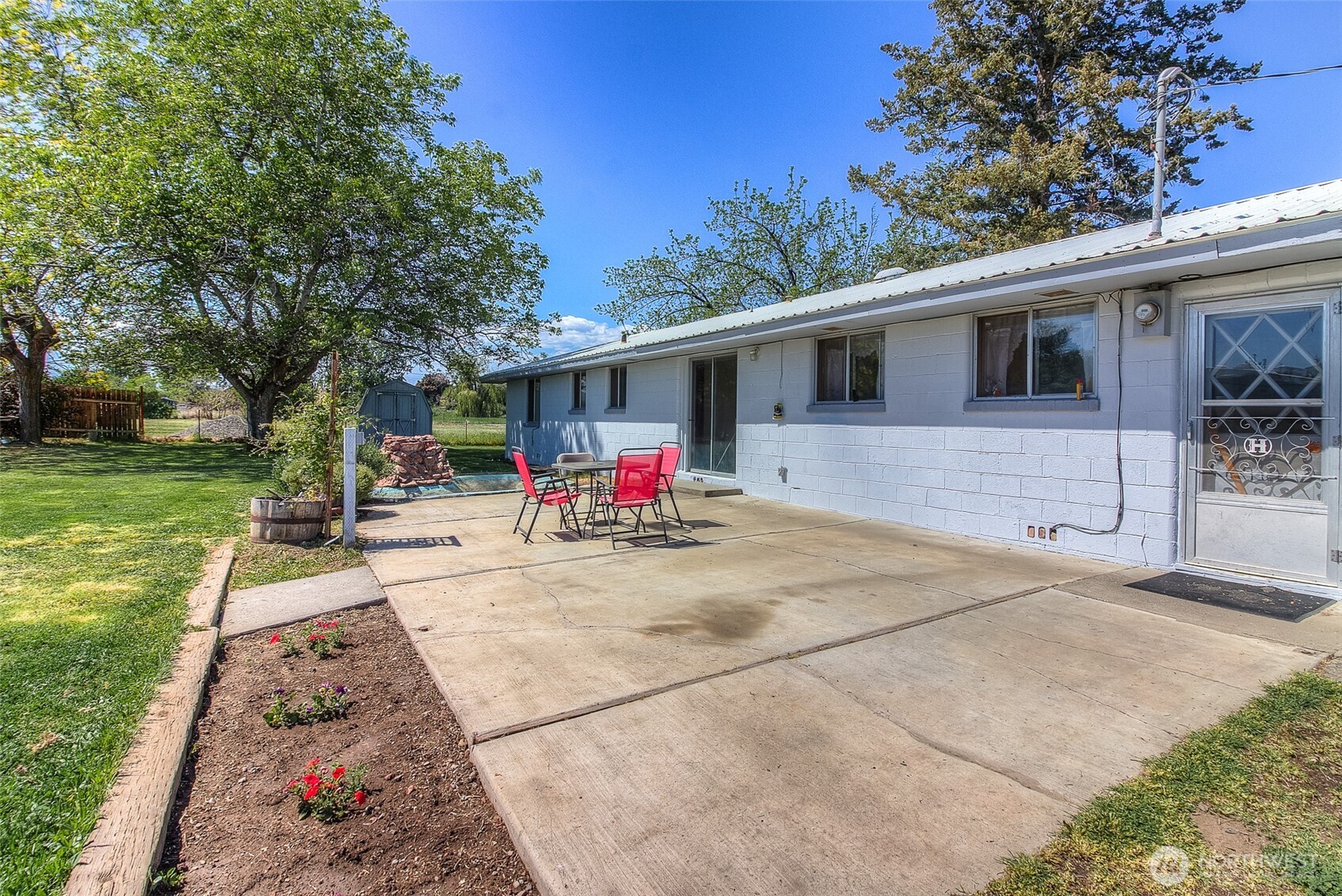 11704 Gilbert Road Yakima, WA 98903 - Photo 23 of 25