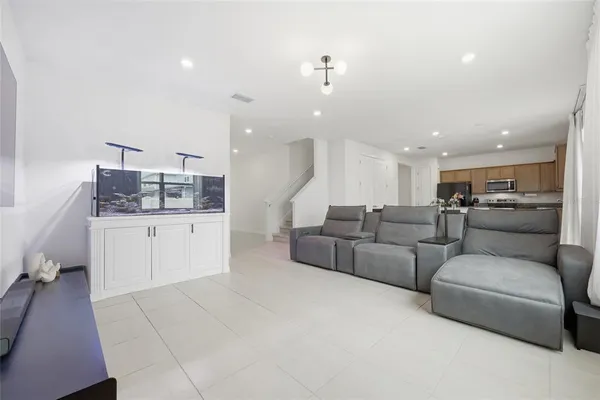 $675,000 | 6711 Willow View Avenue, Orlando, FL 32829