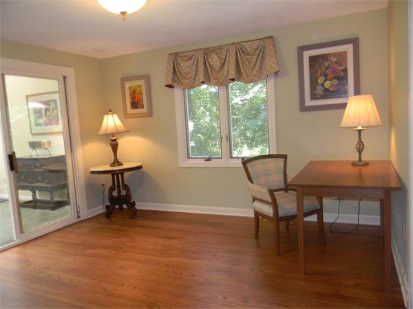 8 Court Road Westford, MA 01886 - Photo 8 of 30 Gallery Image 8