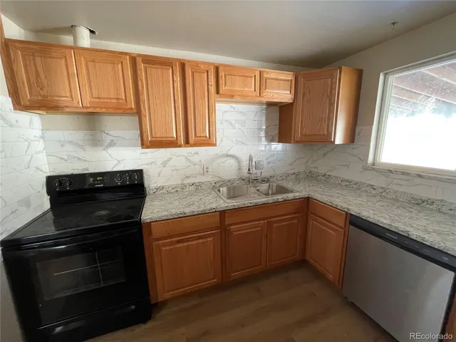 $2,795 | 1250 South Ames Street, Lakewood, CO 80232