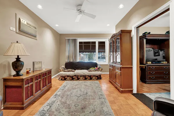$545,000 | 3841 South Lowe Avenue, Chicago, IL 60609