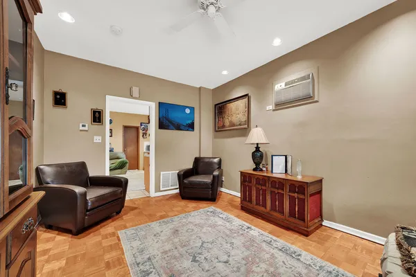 $545,000 | 3841 South Lowe Avenue, Chicago, IL 60609