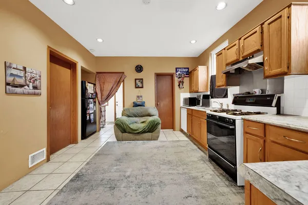$545,000 | 3841 South Lowe Avenue, Chicago, IL 60609