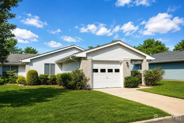 $450,000 | 738 C Prospect Road, Unit C, Monroe Township, NJ 08831