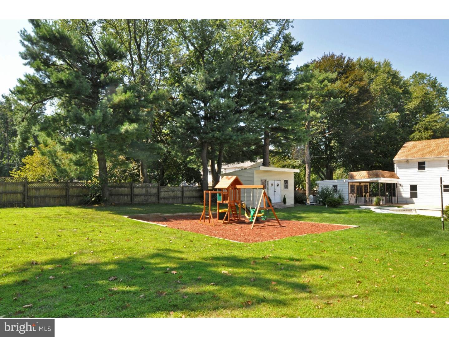 2329 High Road Huntingdon Valley, PA 19006 - Photo 24 of 25 Back Yard