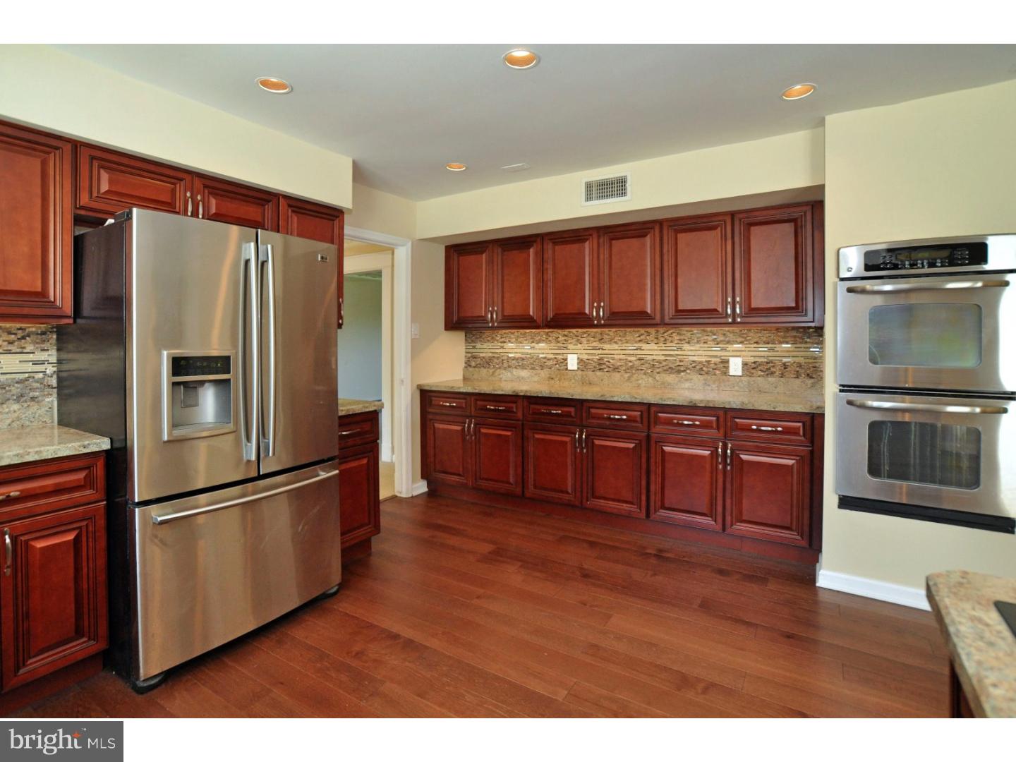 2329 High Road Huntingdon Valley, PA 19006 - Photo 9 of 25 Kitchen