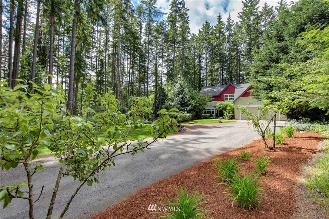 6859 Northeast Hidden Cove Road Bainbridge Island, WA 98110 - Photo 3 of 25