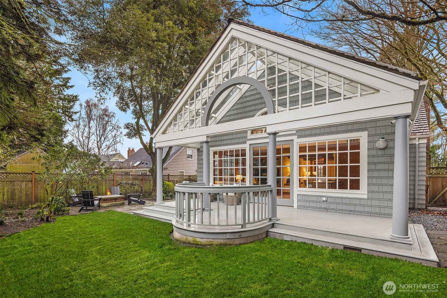 7016 28th Avenue Northeast Seattle, WA 98115 - Photo 2 of 32 front view of a house with a yard