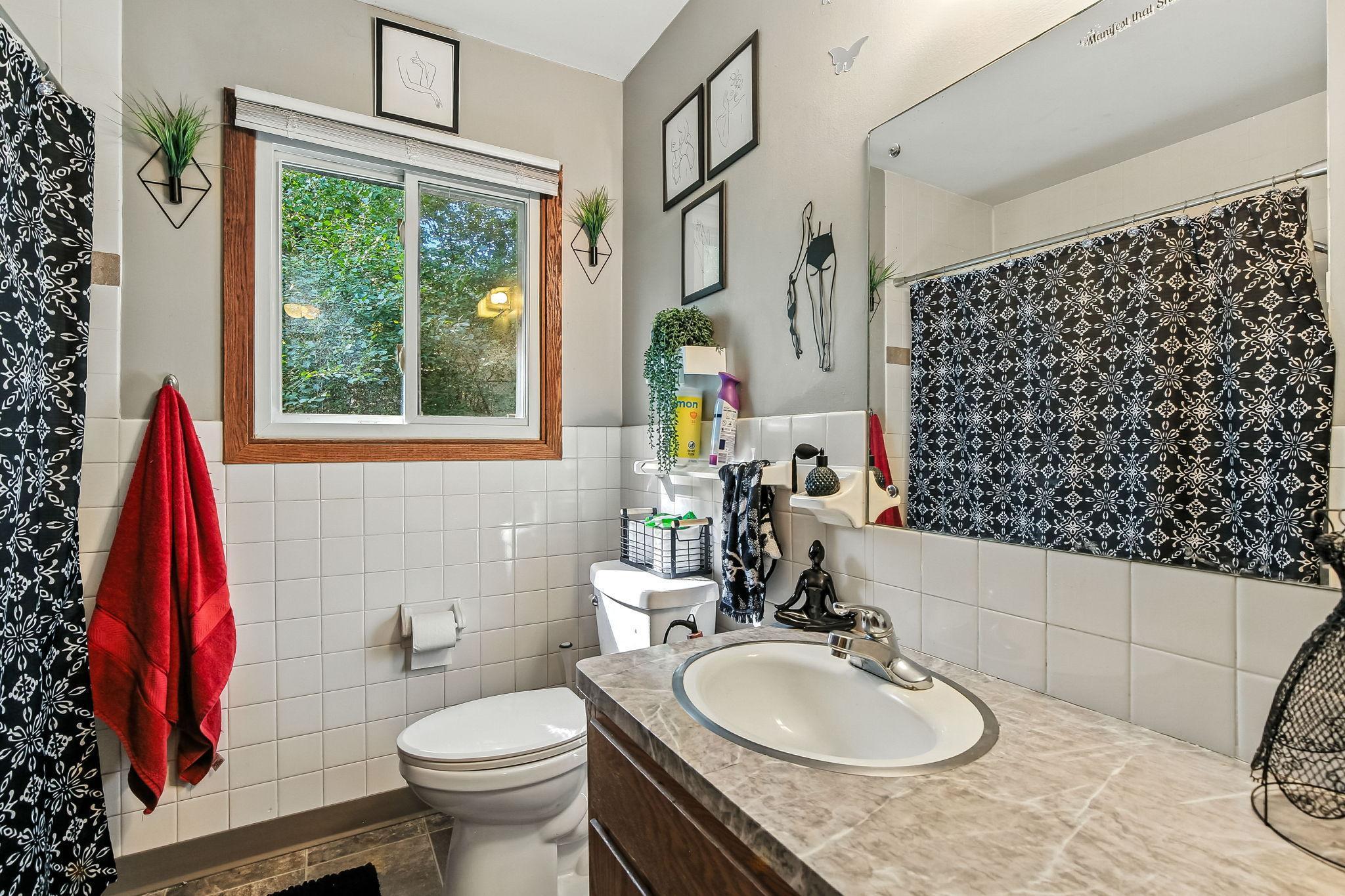 508 Shadyside Circle Hopkins, MN 55343 - Photo 12 of 41