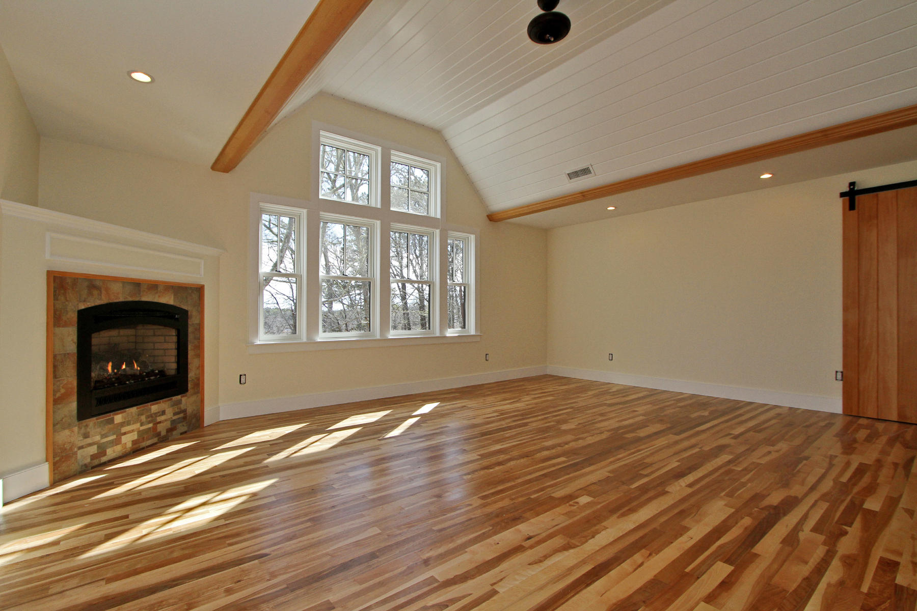 33 Gesner Road Orleans, MA 02653 - Photo 22 of 35 Unfurnished Loft with Gas FP