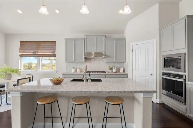 $650,000 | 5501 La Canada Way, Austin, TX 78738