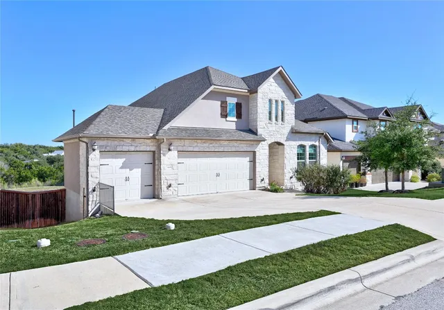 $650,000 | 5501 La Canada Way, Austin, TX 78738