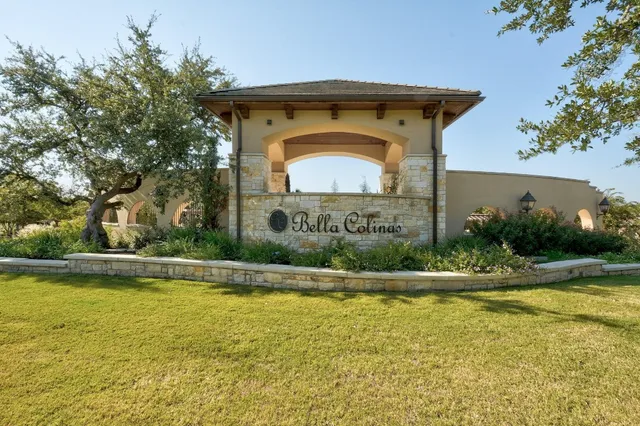 $650,000 | 5501 La Canada Way, Austin, TX 78738