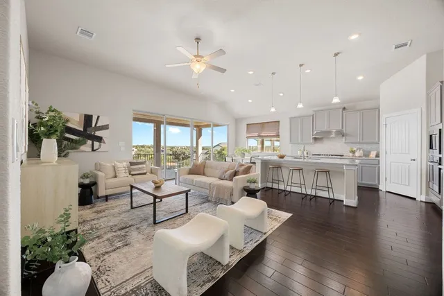 $650,000 | 5501 La Canada Way, Austin, TX 78738