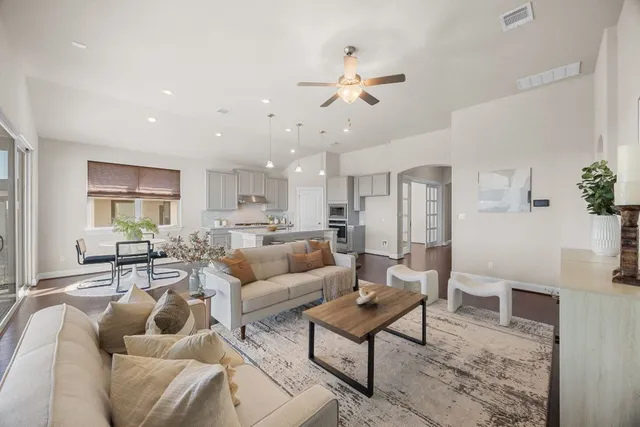 $650,000 | 5501 La Canada Way, Austin, TX 78738