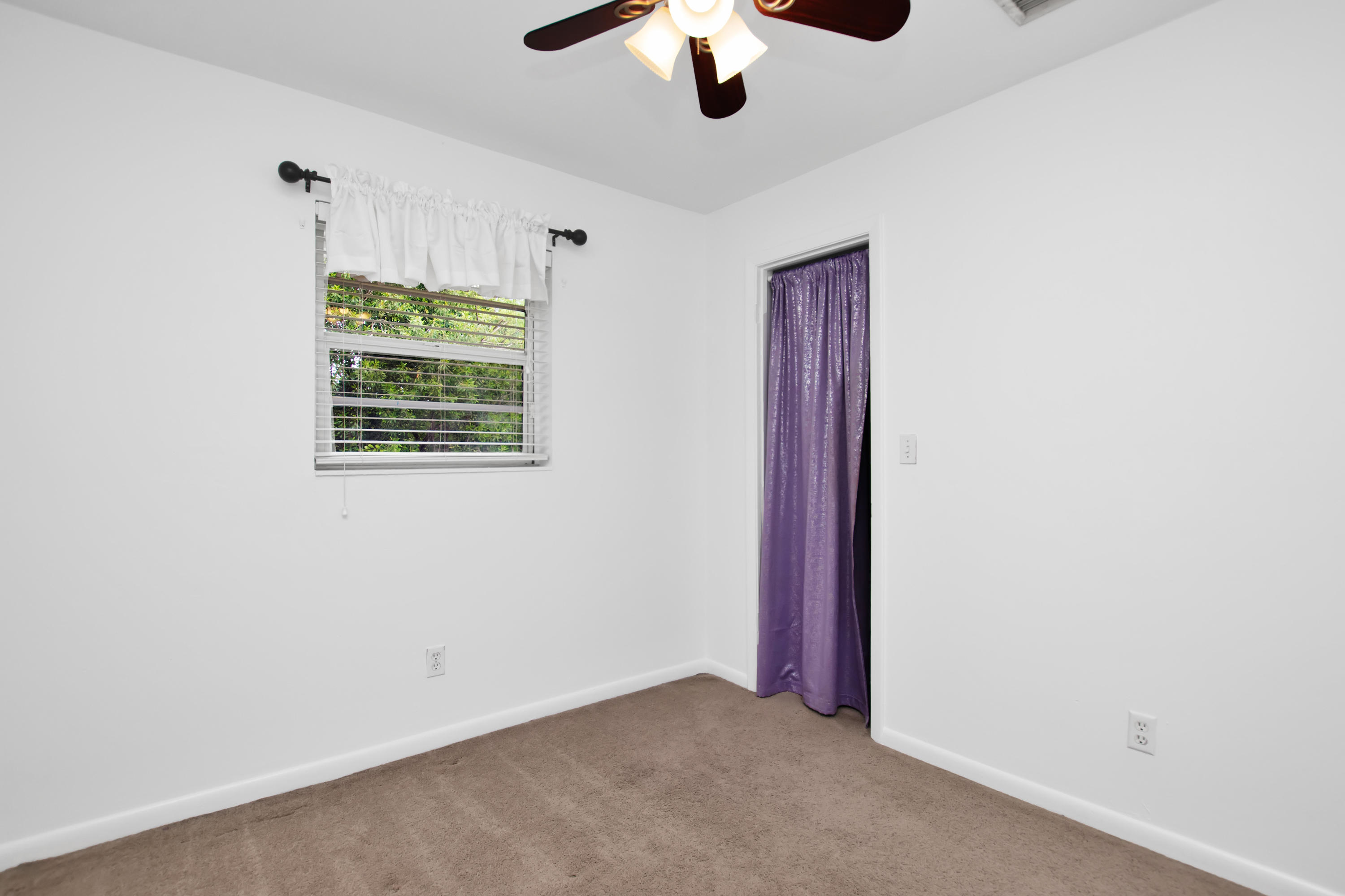 27058 Angelfish Road Summerland Key, FL 33042 - Photo 23 of 38 3rd bedroom 1