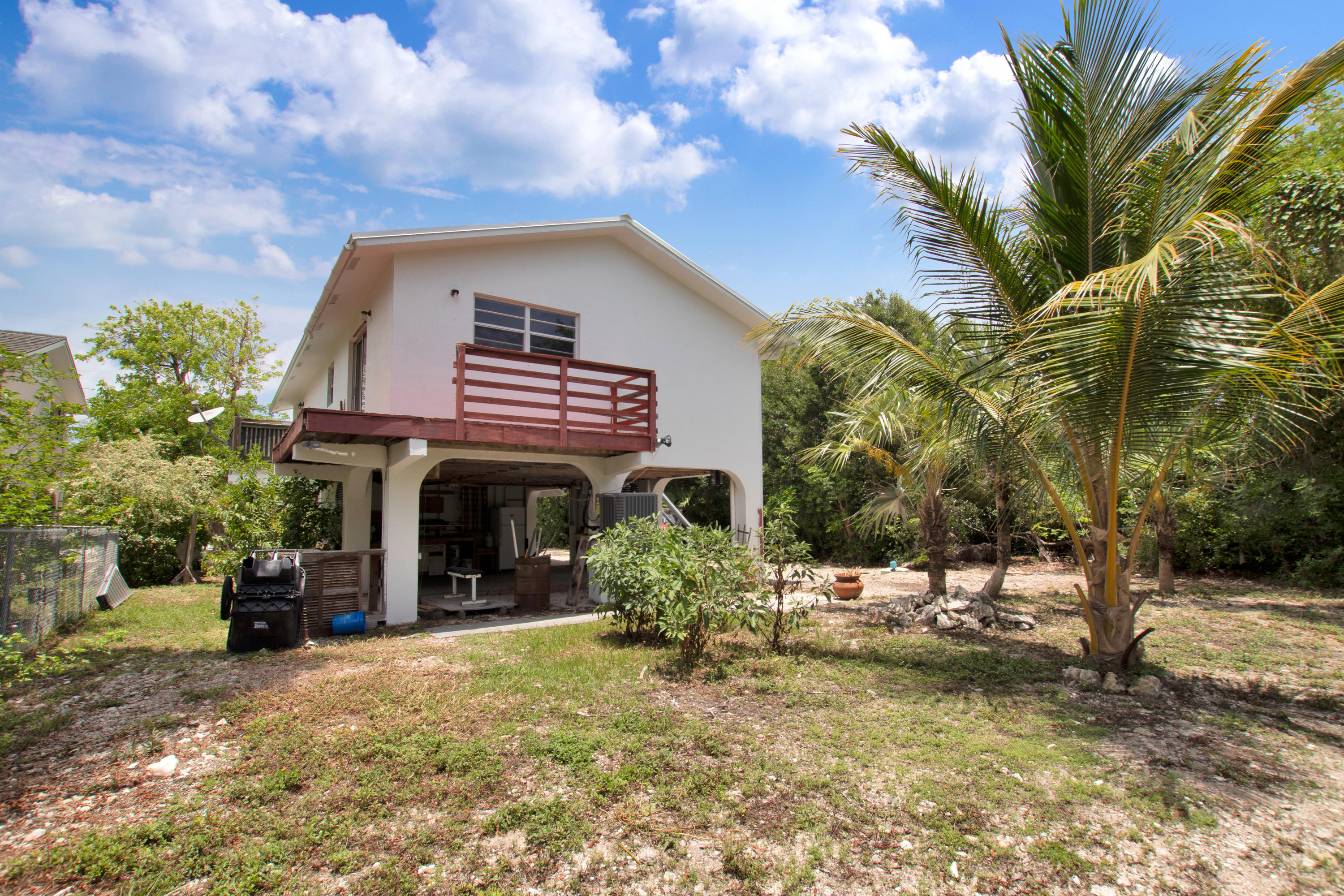 27058 Angelfish Road Summerland Key, FL 33042 - Photo 28 of 38 Back yard 1