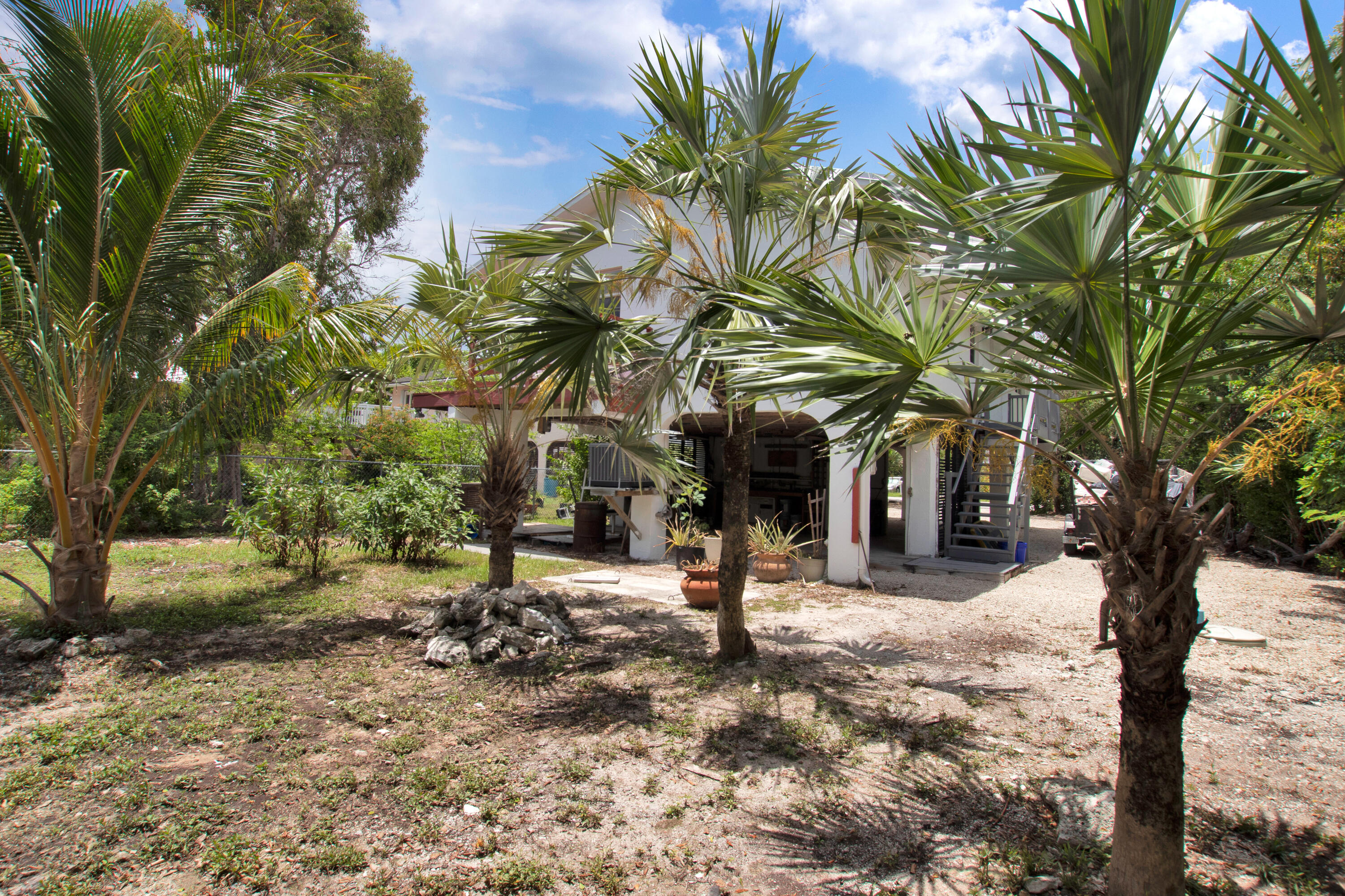 27058 Angelfish Road Summerland Key, FL 33042 - Photo 29 of 38 Back yard 2