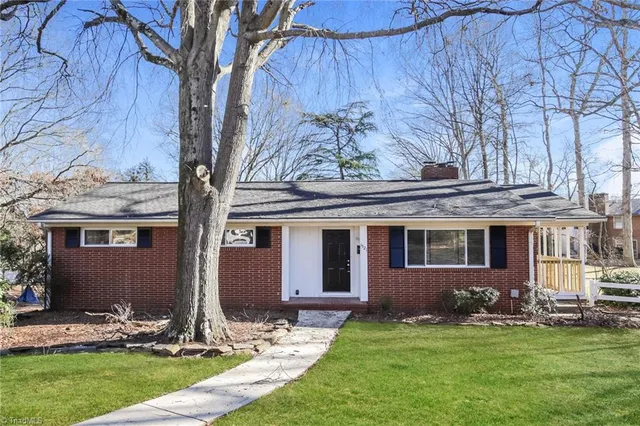 $1,675 | 1521 Drumcliffe Road Southwest, Winston-Salem, NC 27103