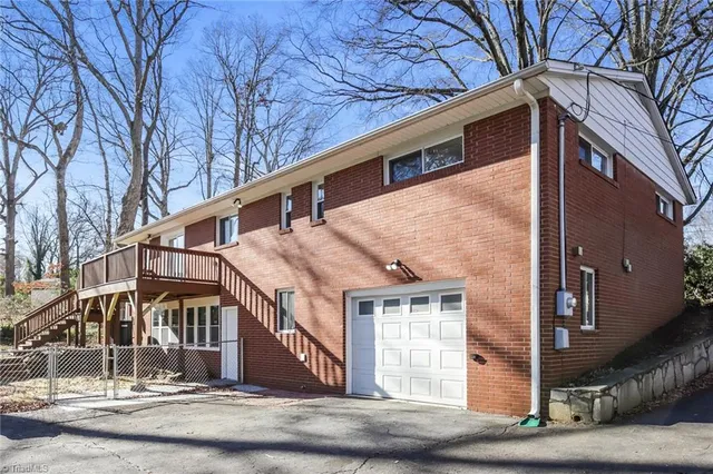 $1,675 | 1521 Drumcliffe Road Southwest, Winston-Salem, NC 27103