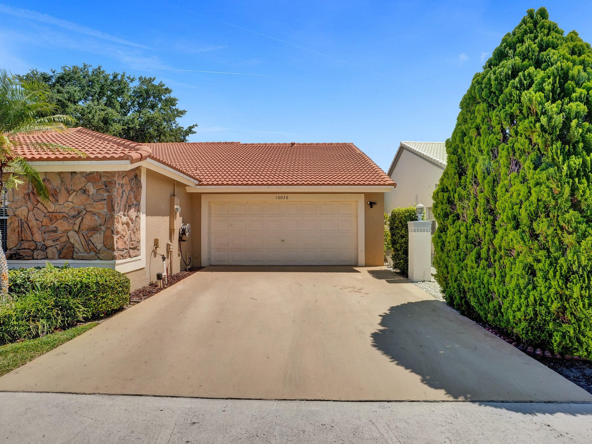 10036 Country Brook Road Boca Raton, FL 33428 - Photo 6 of 18 Photo 6