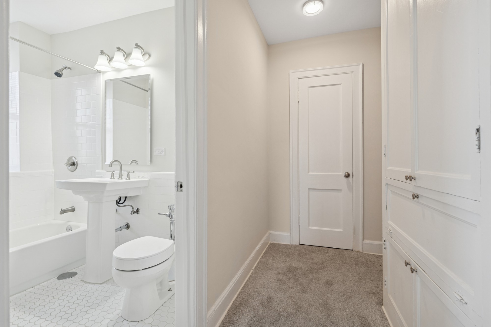 1755 East 55th Street, Unit 503 Chicago, IL 60615 - Photo 11 of 20