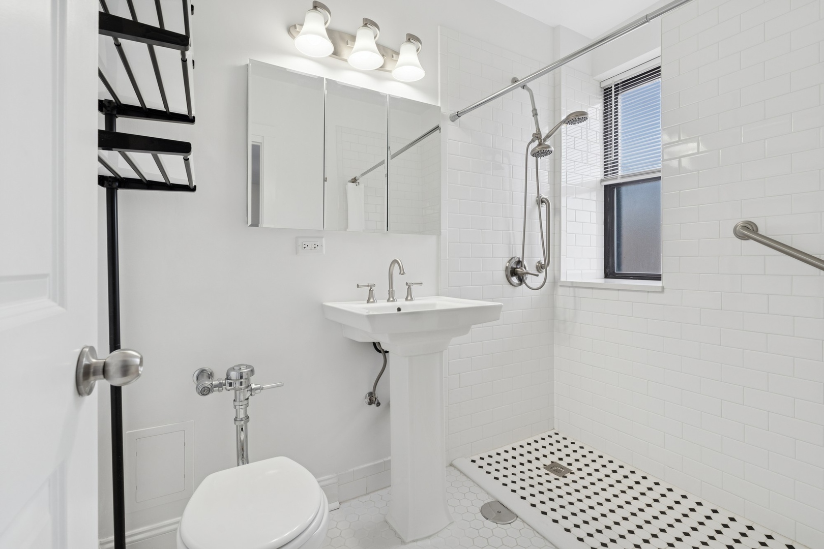 1755 East 55th Street, Unit 503 Chicago, IL 60615 - Photo 14 of 20