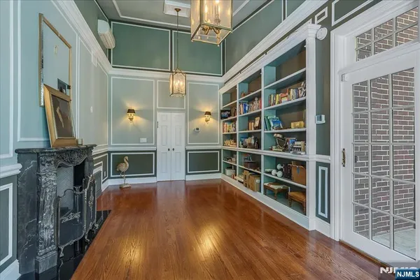 a view of a storage & utility room